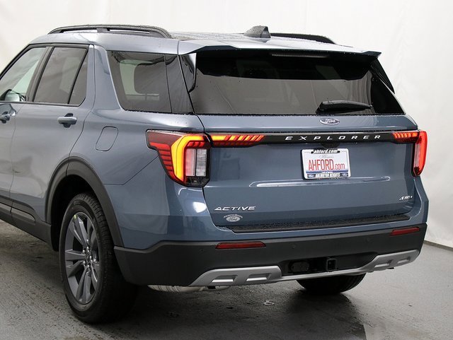 New 2026 Ford Explorer Active image 7