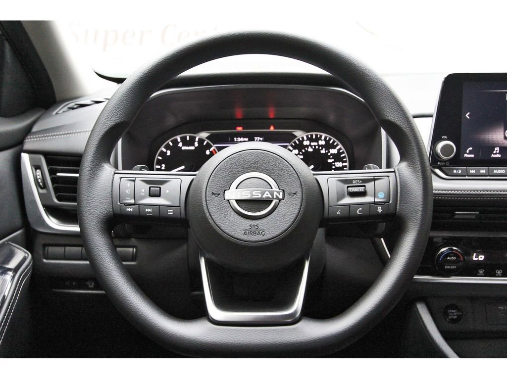 Used 2024 Nissan Rogue SV FWD image 13