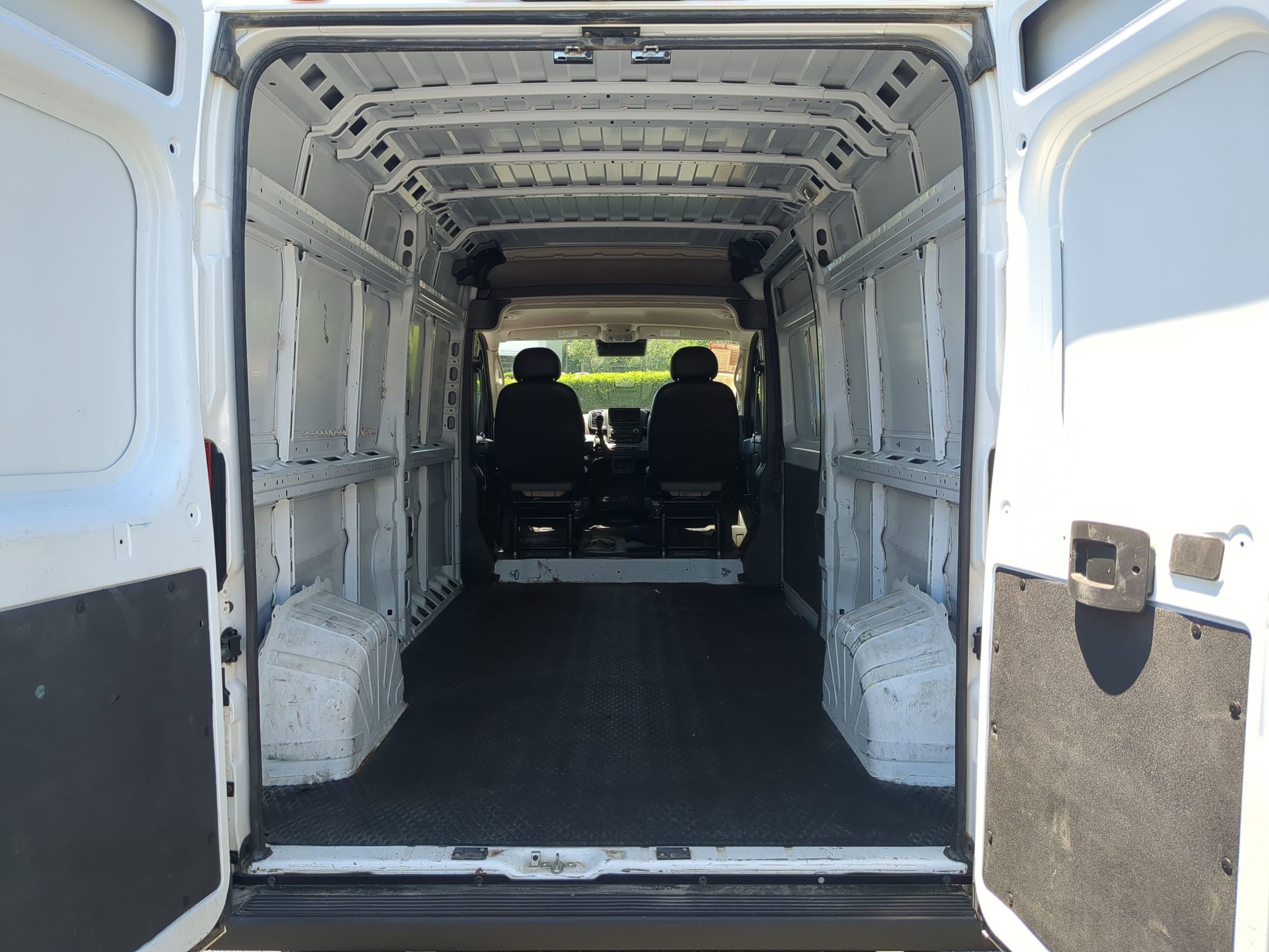 Used 2023 RAM ProMaster 2500 FWD image 29
