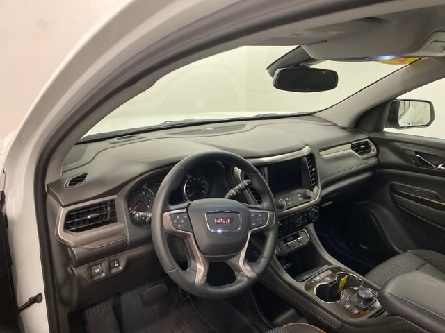 Used 2023 GMC Acadia AT4 w/ Trailering Package AWD/4WD image 7