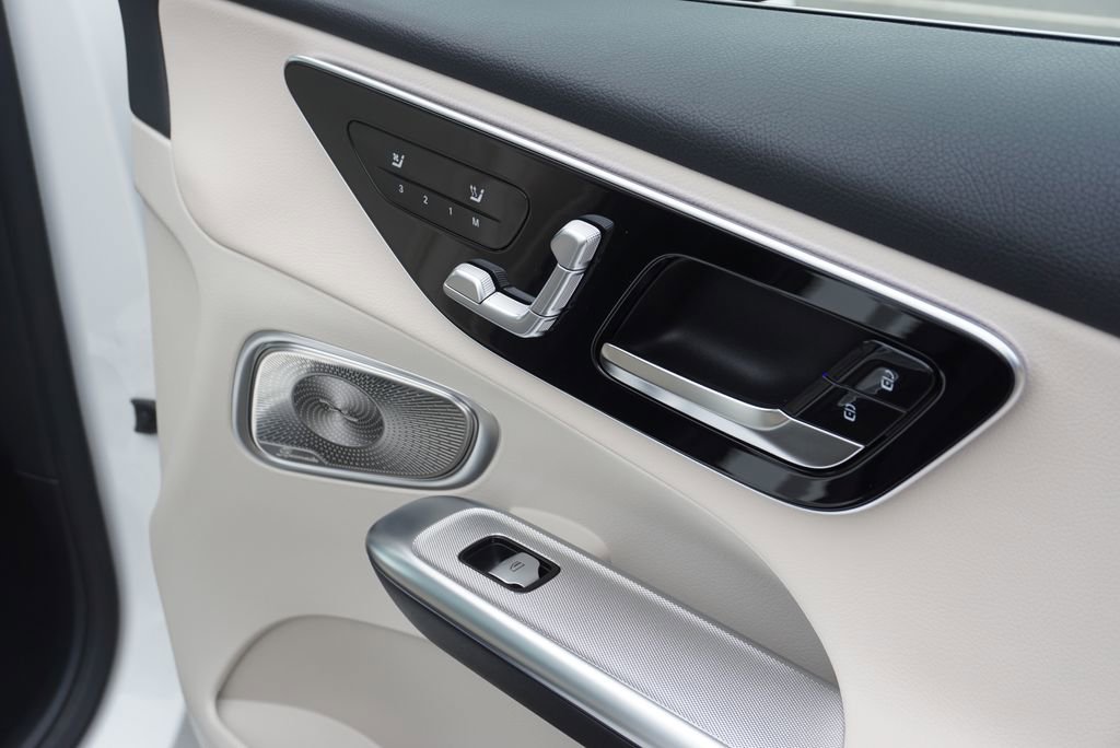 New 2026 Mercedes-Benz GLC 300 4MATIC image 62