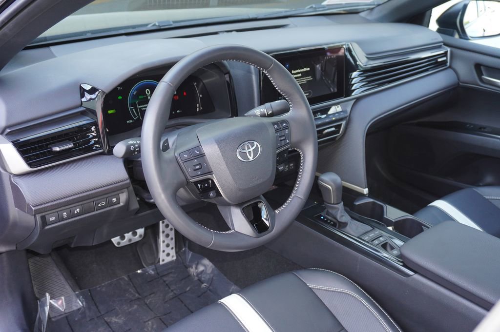 Certified 2025 Toyota Camry SE image 11