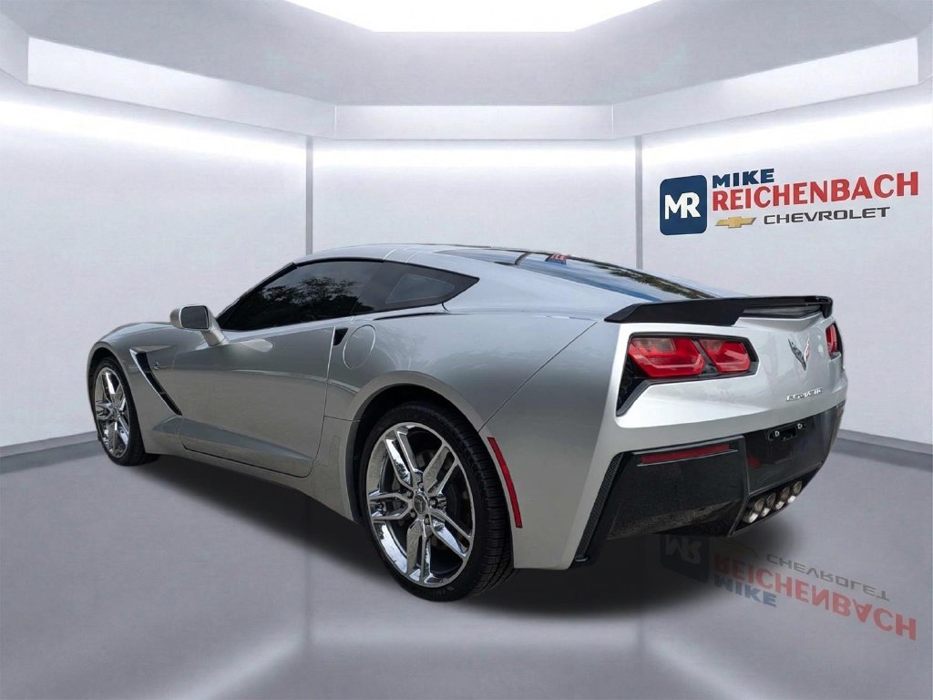 Used 2018 Chevrolet Corvette Stingray Coupe w/ 1LT RWD image 6
