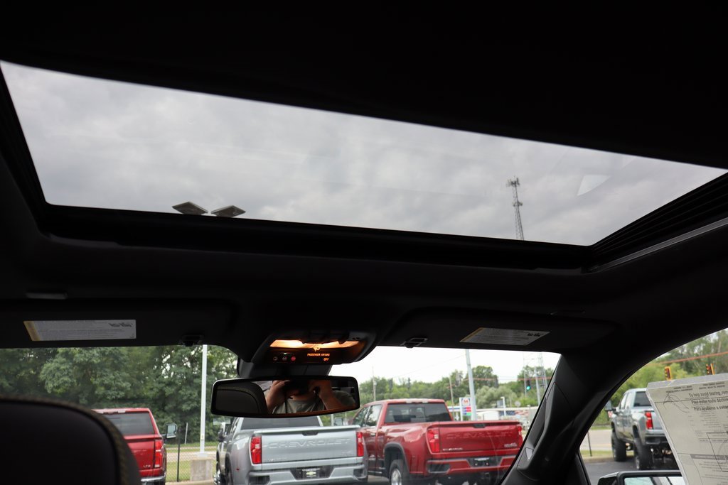 New 2025 Chevrolet Colorado ZR2 w/ Technology Package image 17