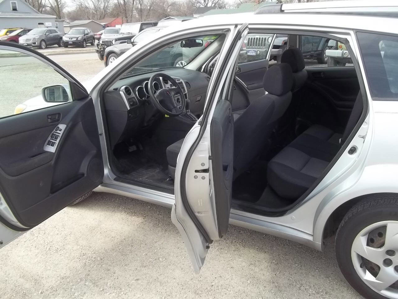 Used 2005 Pontiac Vibe w/ Power Group Value Package image 9