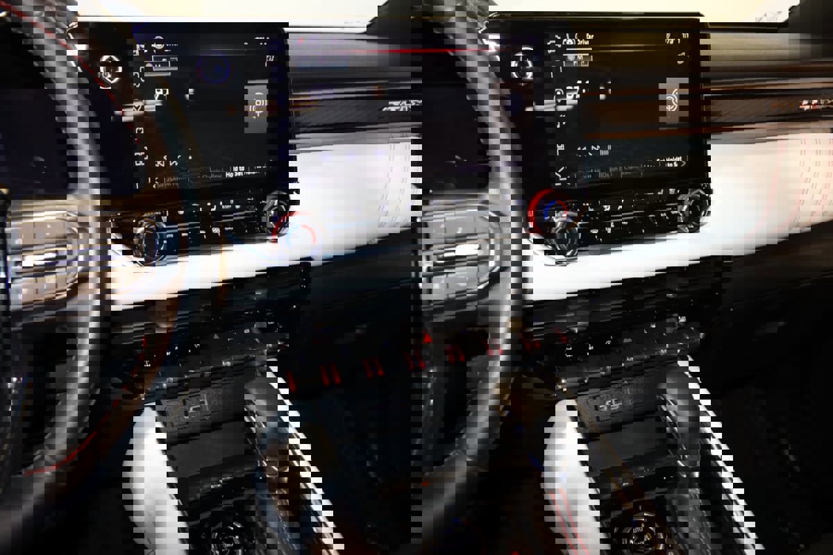 Used 2023 GMC Canyon AT4X image 52