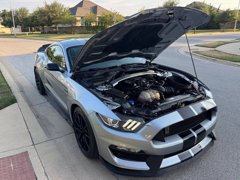 Used 2020 Ford Mustang Shelby GT350 w/ Technology Package RWD image 8