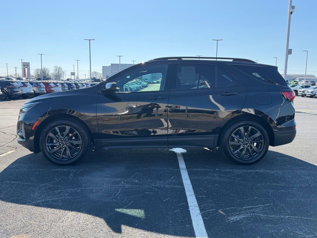 Used 2022 Chevrolet Equinox RS w/ LPO, Floor Liner Package image 8