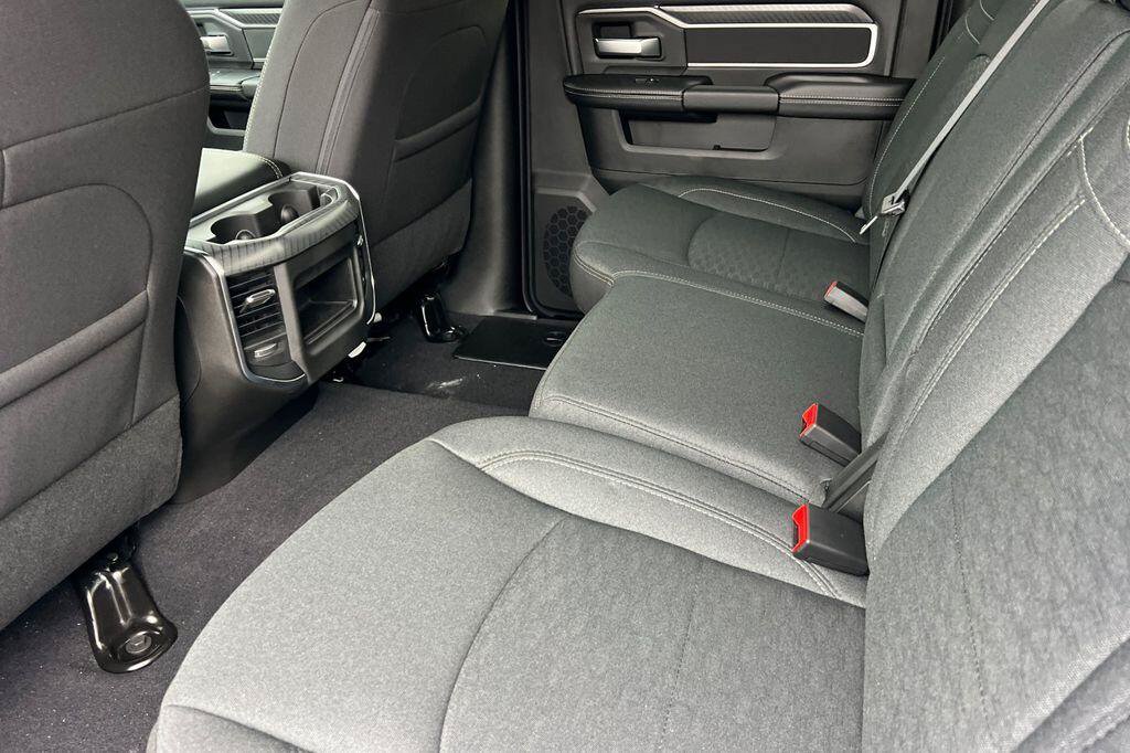 New 2026 RAM 2500 Big Horn AWD/4WD image 12