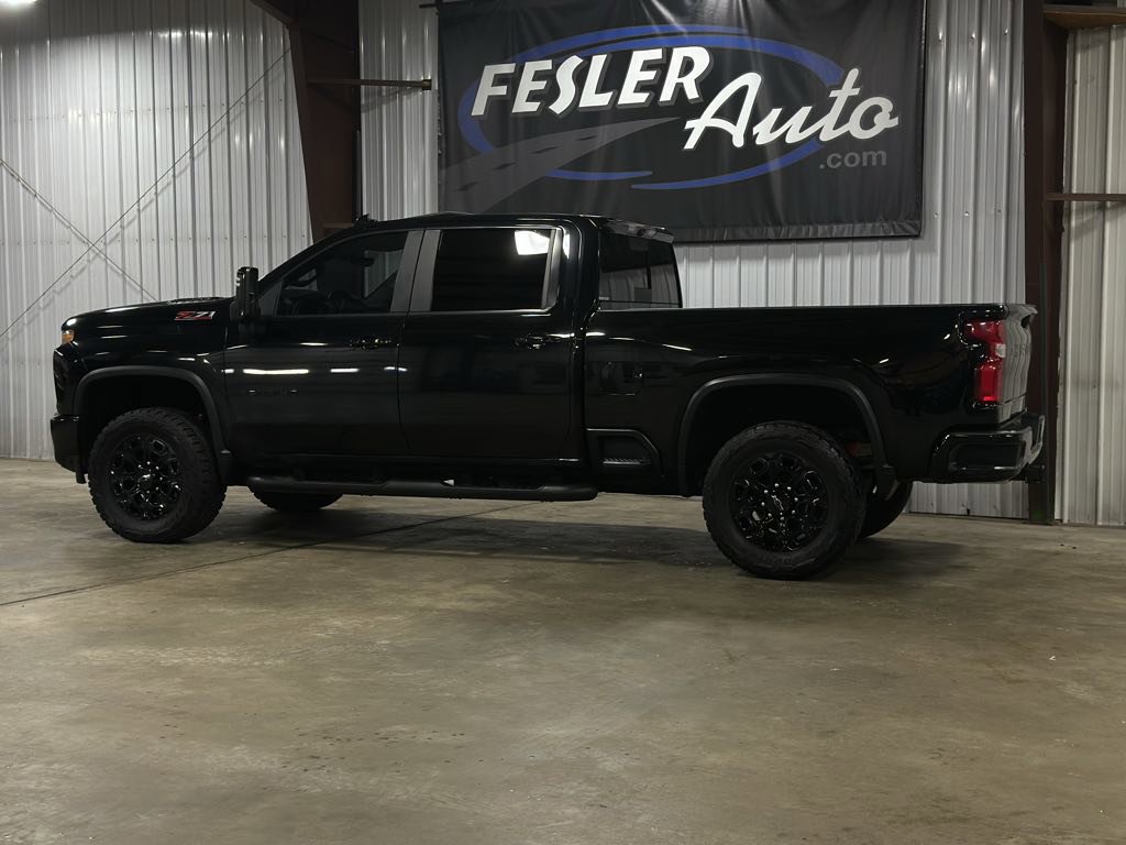 Used 2021 Chevrolet Silverado 2500 LTZ w/ LTZ Plus Package image 29