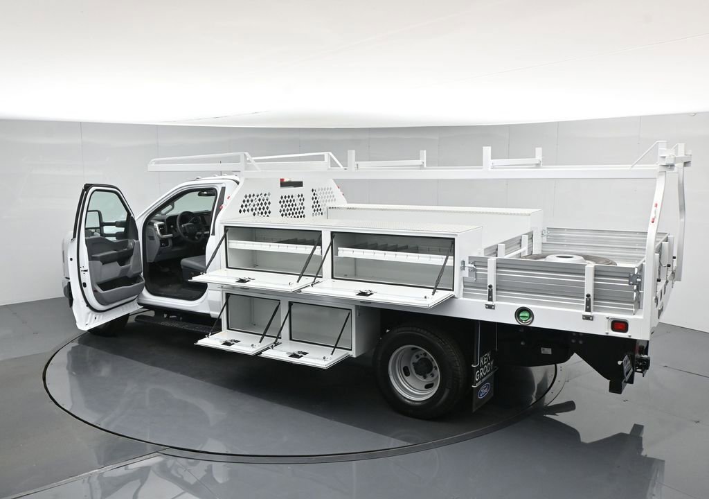 New 2025 Ford F350 XL w/ XL Chrome Package RWD image 44