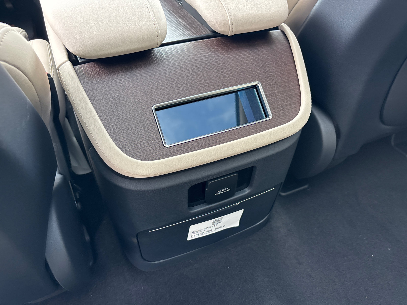 New 2027 Lincoln Navigator Reserve AWD/4WD image 32