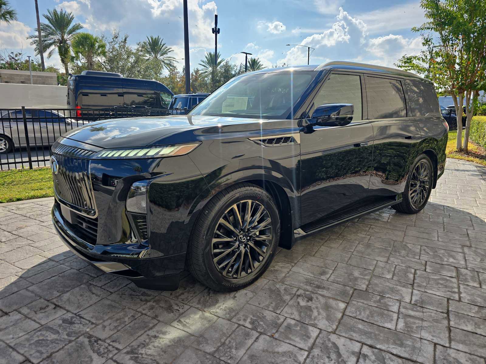 New 2026 INFINITI QX80 Autograph w/ Premium Cargo Package image 8