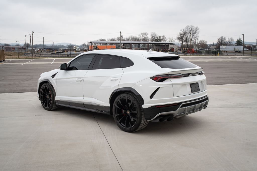 Used 2019 Lamborghini Urus image 8