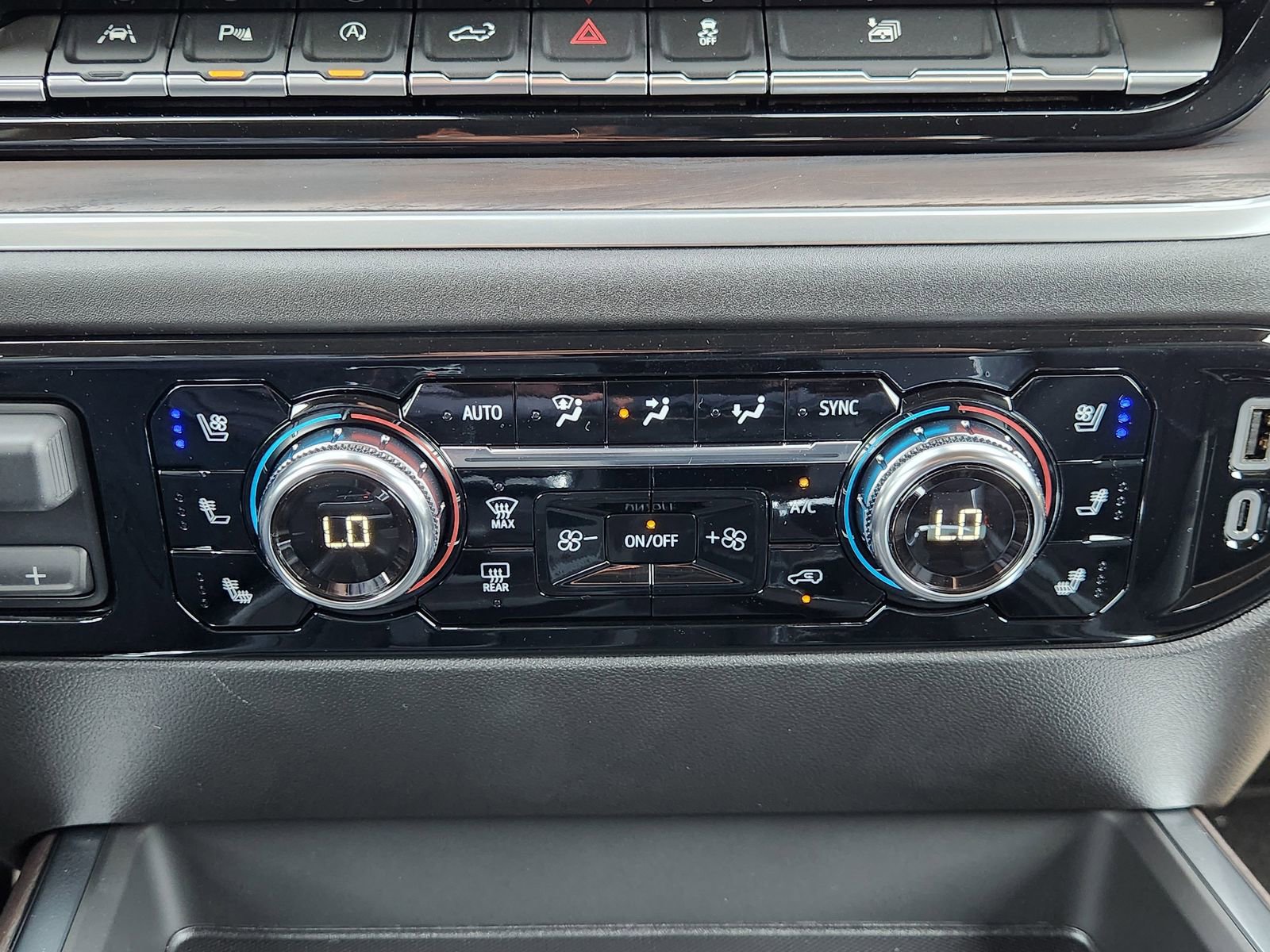 New 2026 GMC Sierra 1500 SLT w/ SLT Premium Plus Package image 22