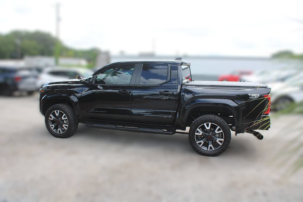 Used 2024 Toyota Tacoma TRD Sport AWD/4WD image 18