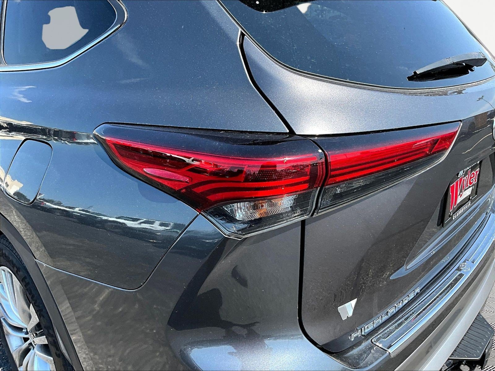 Used 2022 Toyota Highlander Platinum FWD image 23