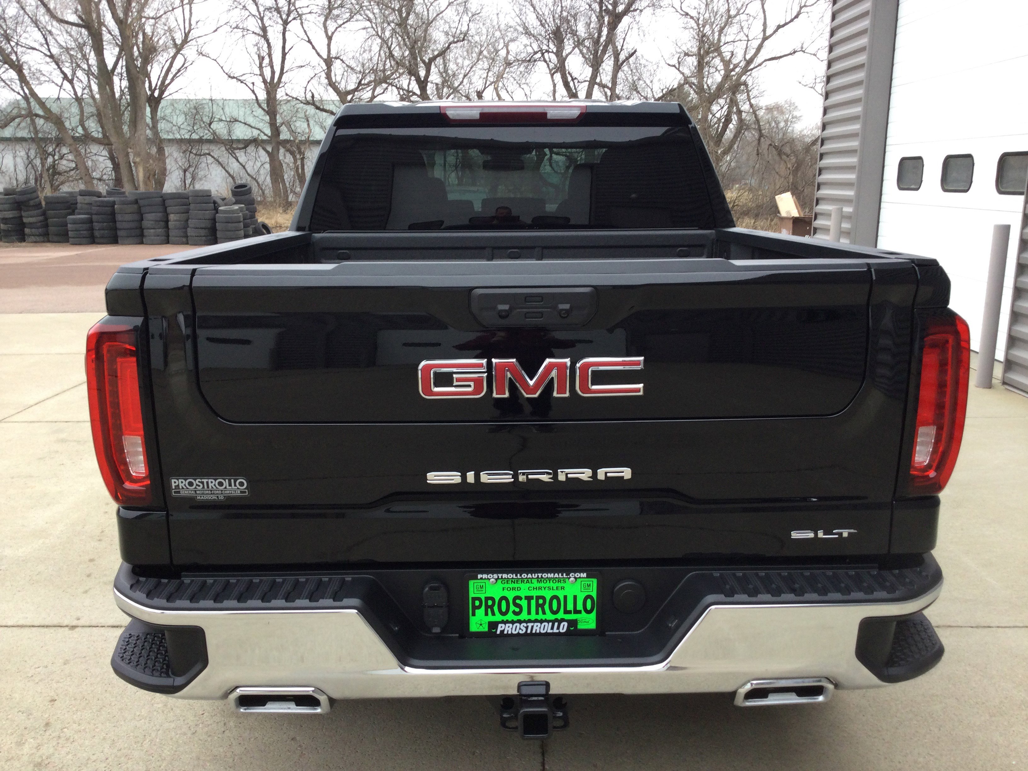 New 2026 GMC Sierra 1500 SLT w/ SLT Premium Package image 4