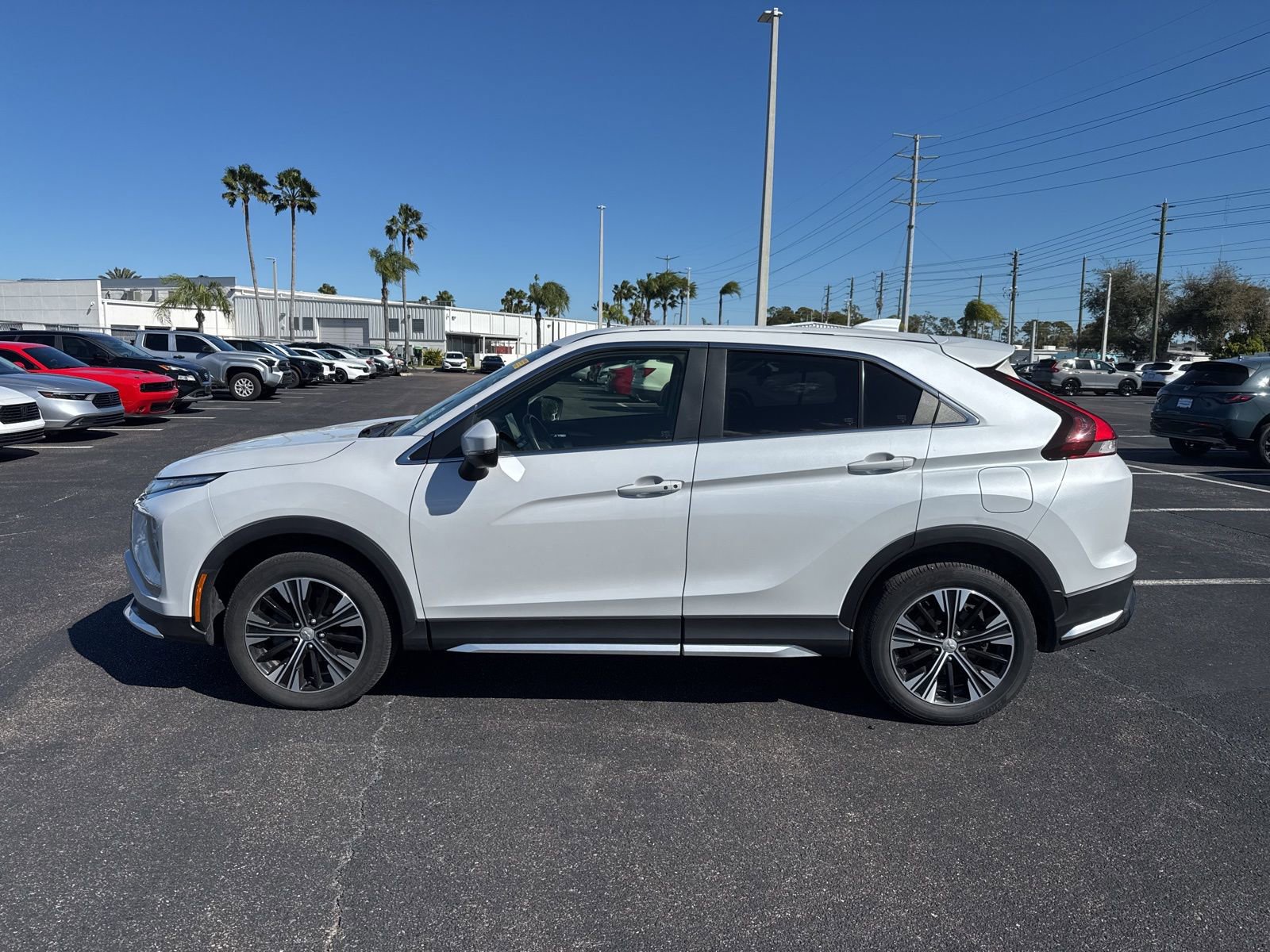 Used 2022 Mitsubishi Eclipse Cross SE image 3