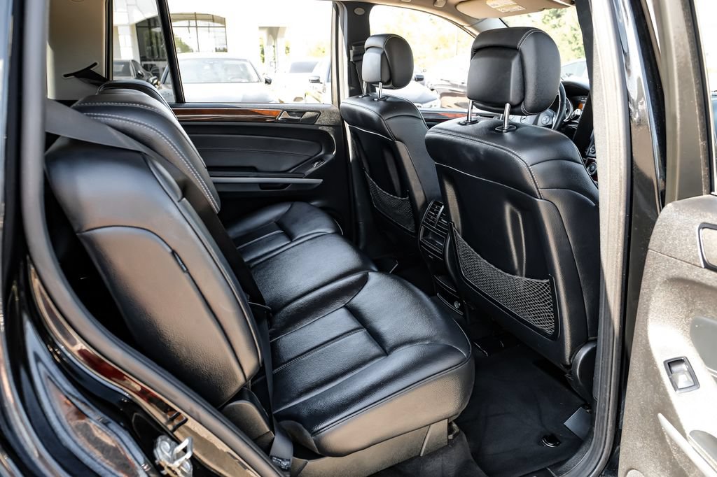 Used 2011 Mercedes-Benz GL 320 BlueTEC 4MATIC image 33