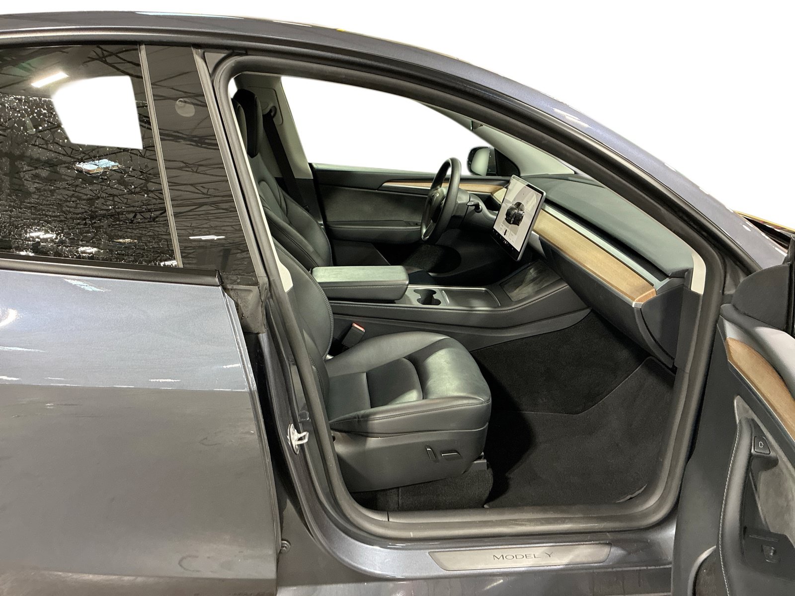 Certified 2023 Tesla Model Y Long Range AWD/4WD image 13