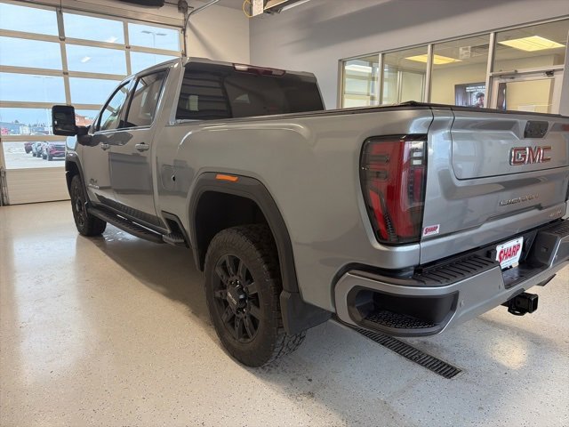 Used 2024 GMC Sierra 2500 AT4 image 6