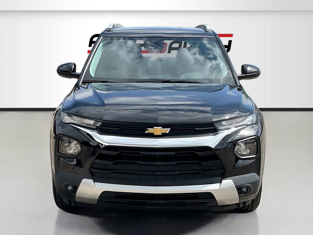 Used 2021 Chevrolet TrailBlazer LT w/ Convenience Package FWD image 2