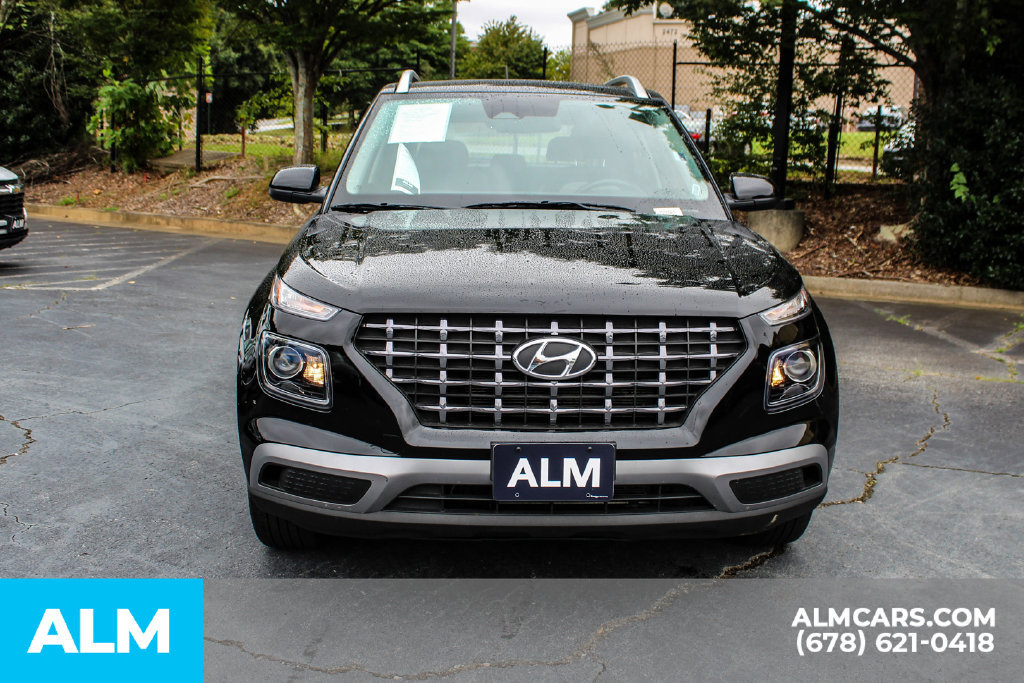 Used 2025 Hyundai Venue SEL FWD image 9