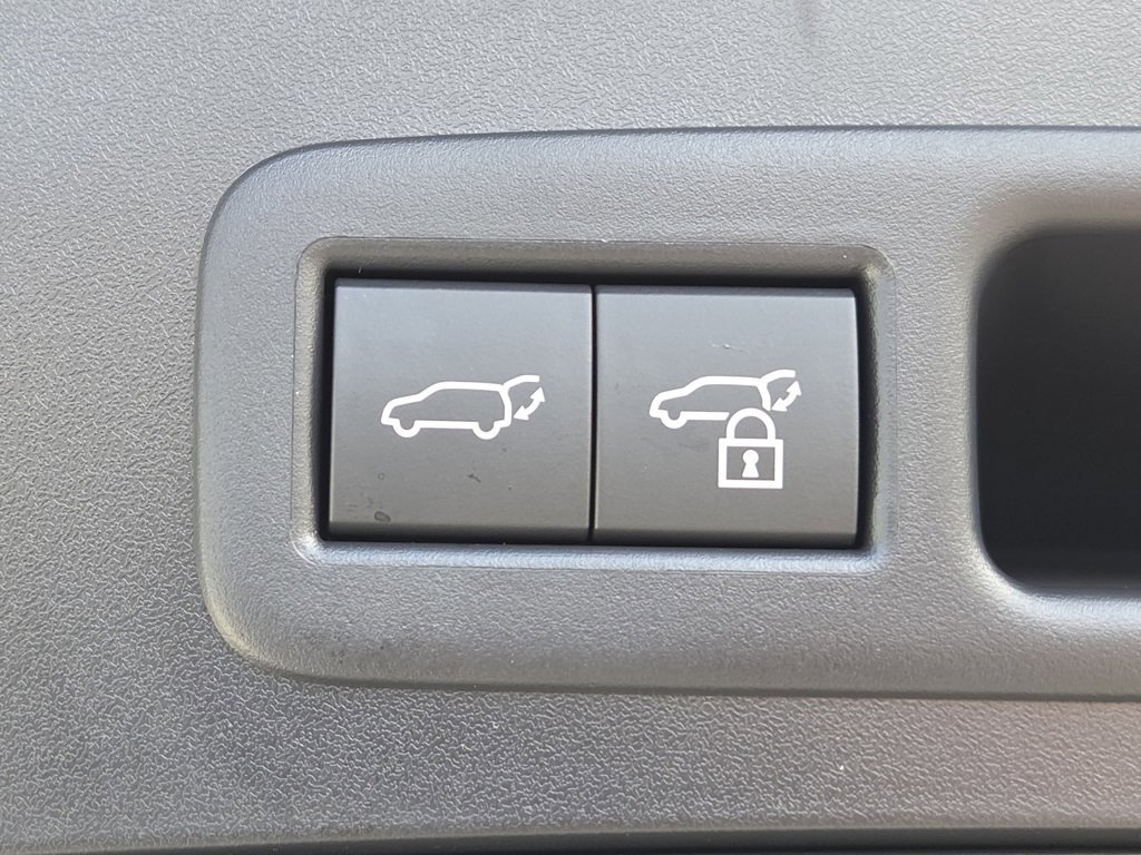 New 2025 Lexus UX 300h AWD image 31