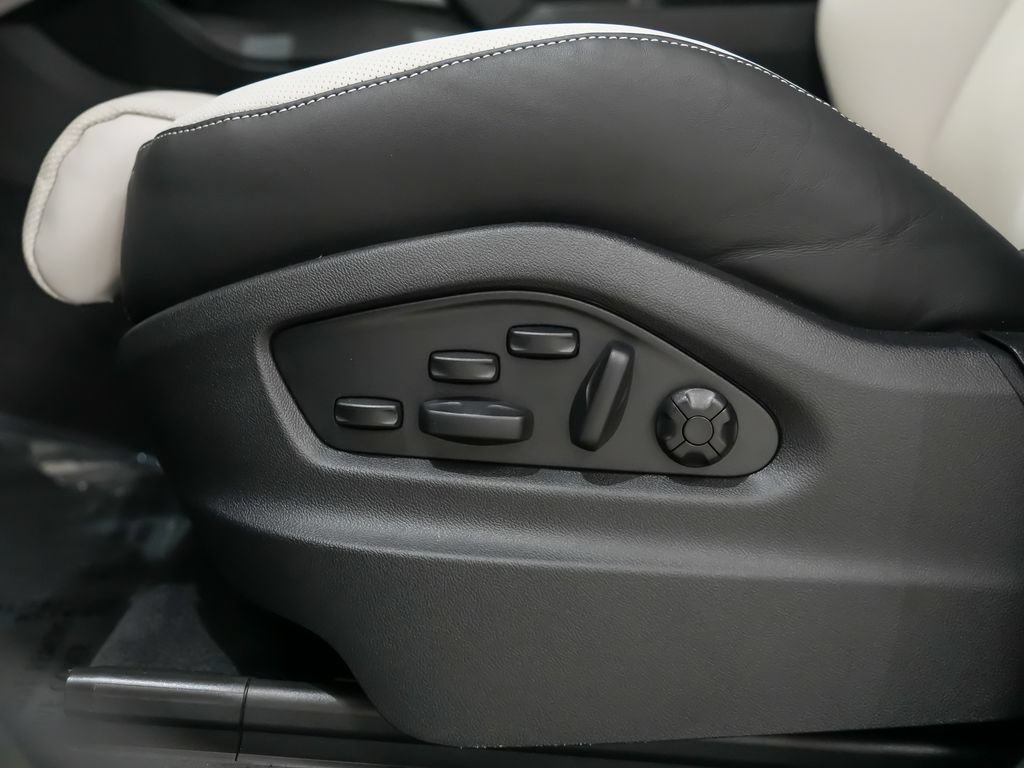 New 2026 Porsche Cayenne GTS AWD/4WD image 20