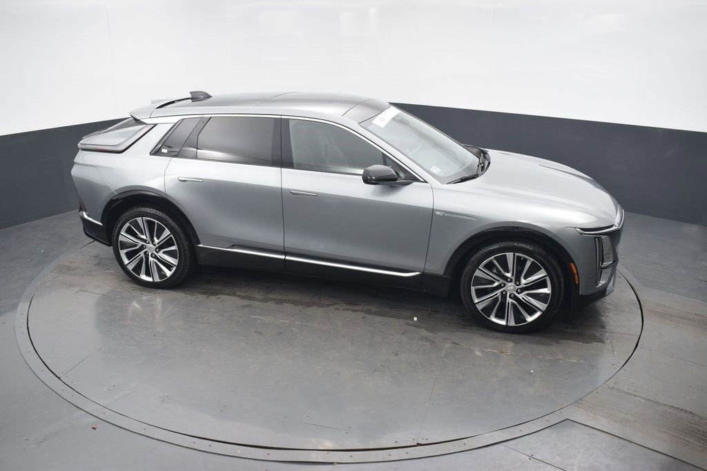 Certified 2024 Cadillac Lyriq Luxury w/ LPO, Floor Liner Package image 44