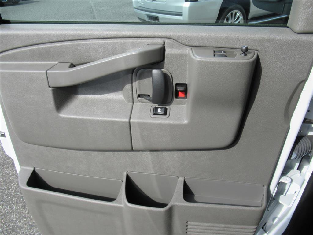 Used 2024 GMC Savana 2500 w/ Driver Convenience Package image 19