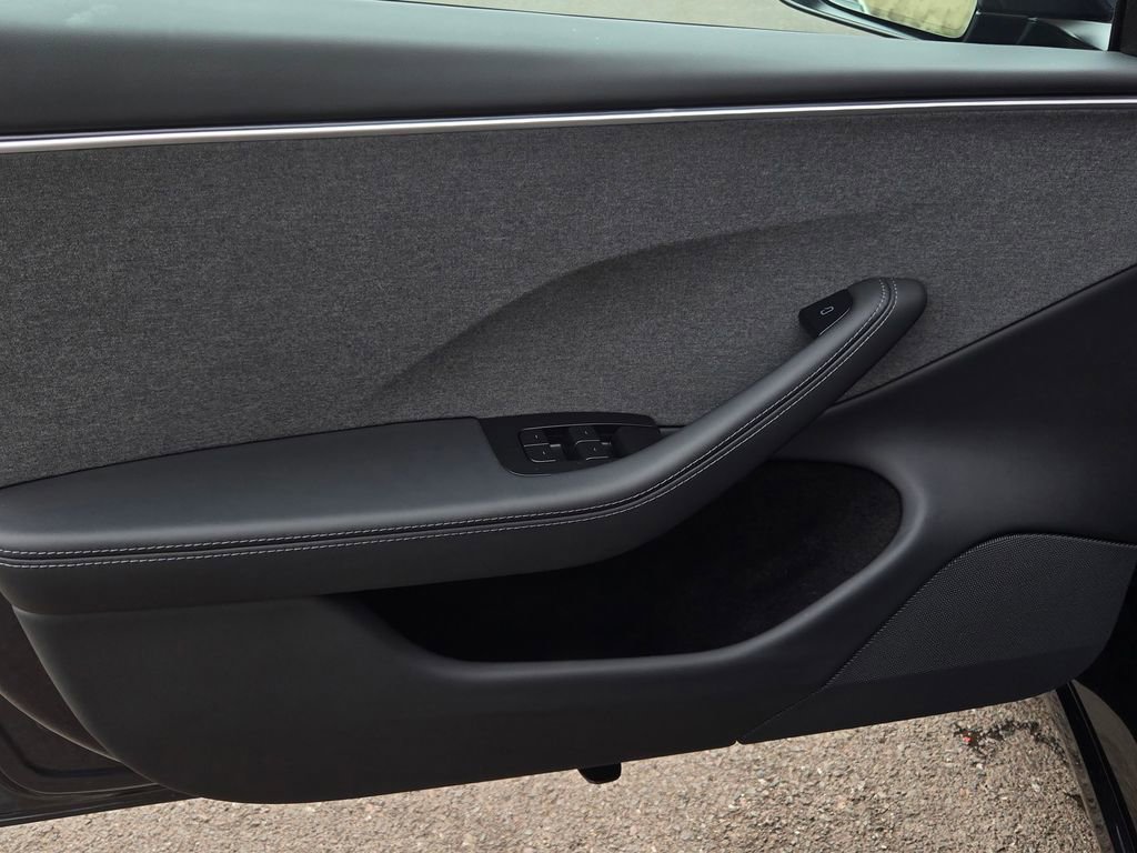 Used 2024 Tesla Model 3 Standard Range RWD image 10