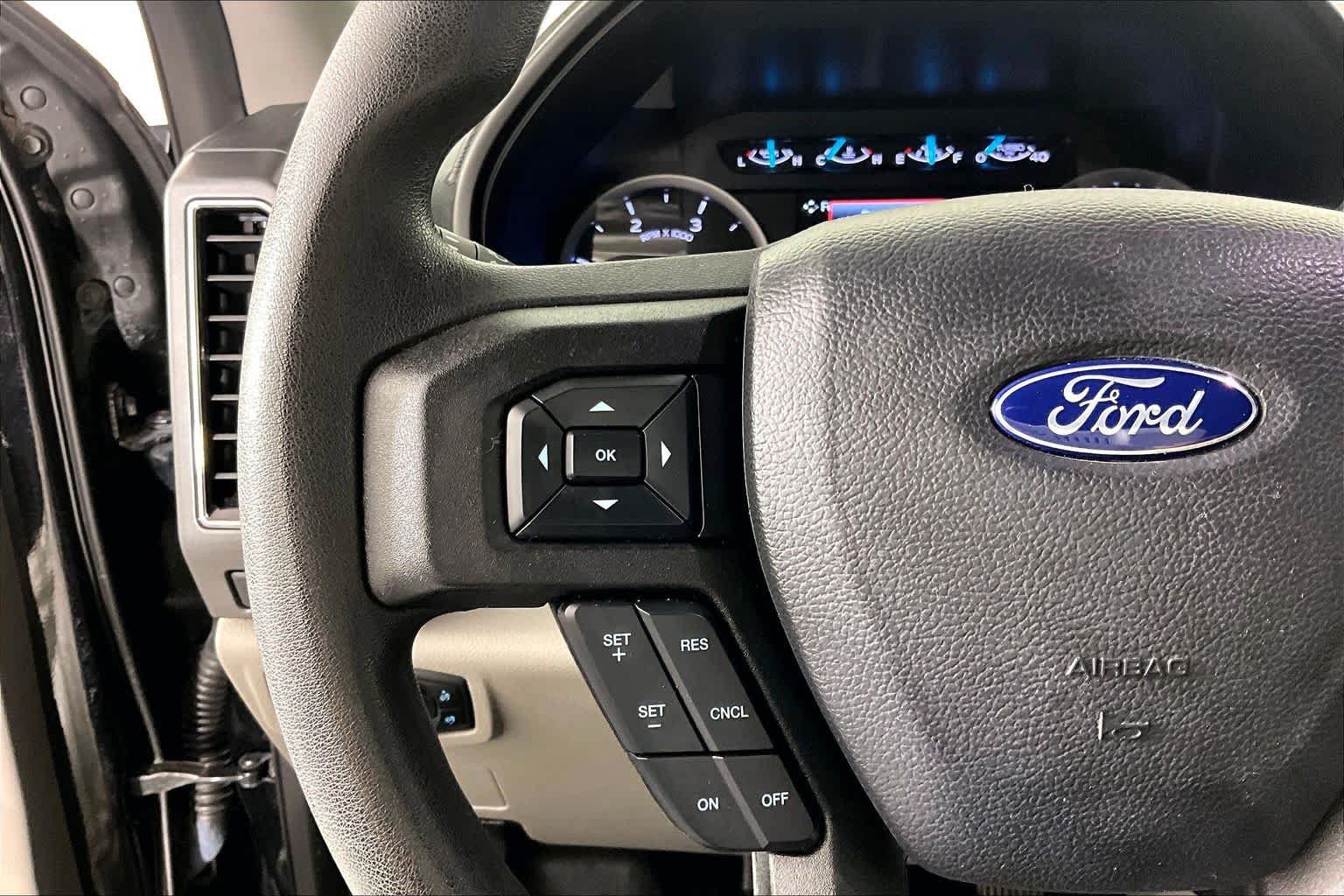 Used 2019 Ford F250 XLT w/ XLT Premium Package AWD/4WD image 22