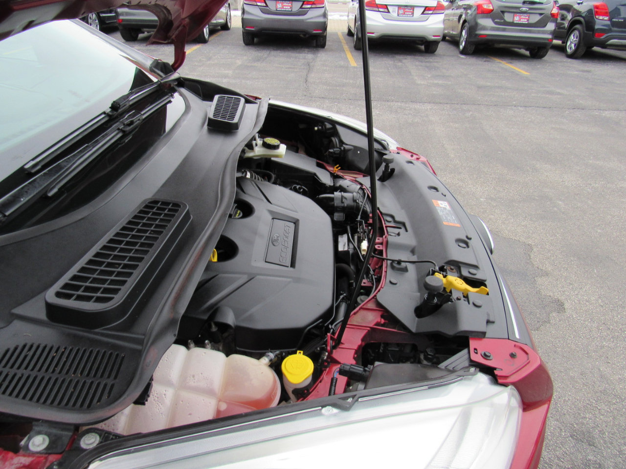 Used 2015 Ford Escape SE image 12