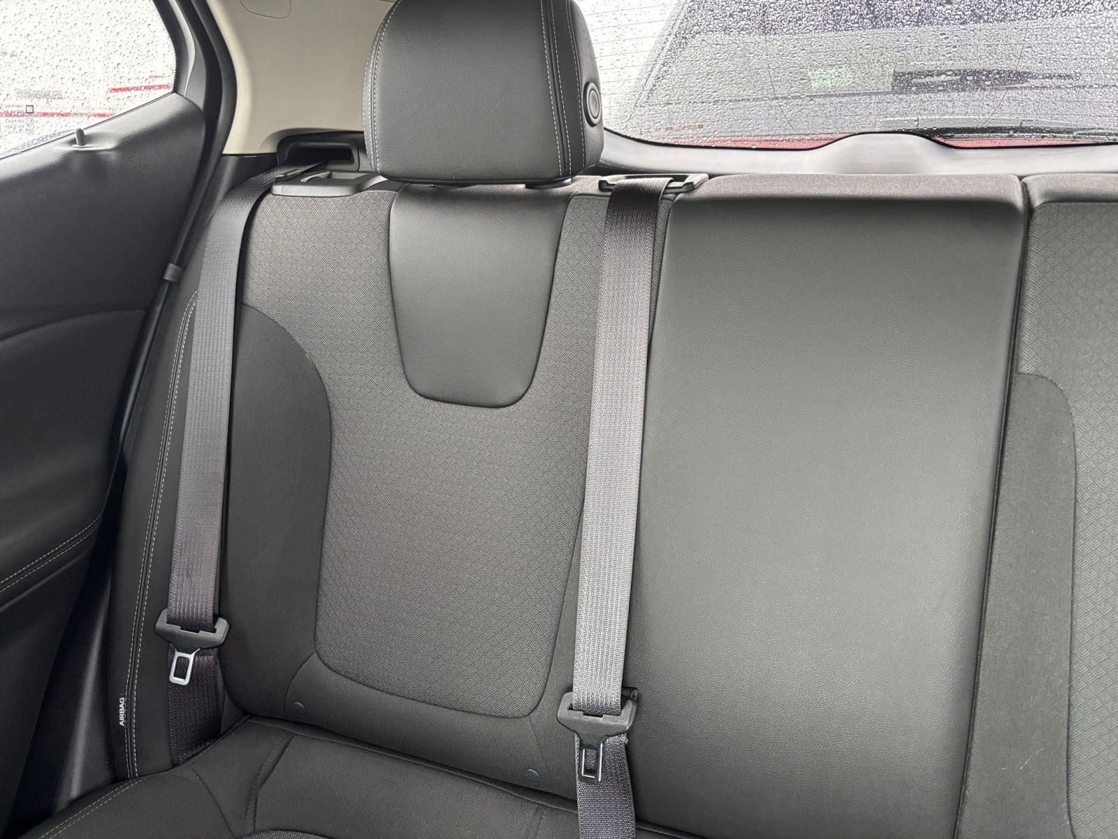 Used 2025 Buick Encore GX Preferred AWD/4WD image 37