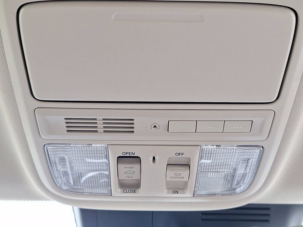 Used 2019 Honda CR-V Touring image 22