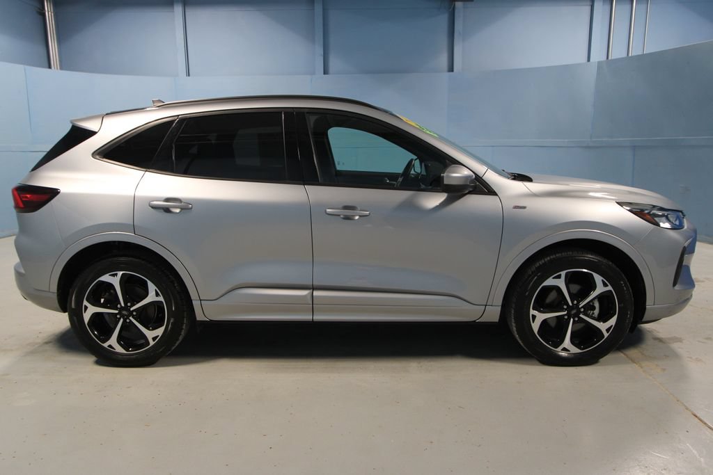 Used 2024 Ford Escape ST-Line Select w/ Tech Pack #1 AWD/4WD image 32