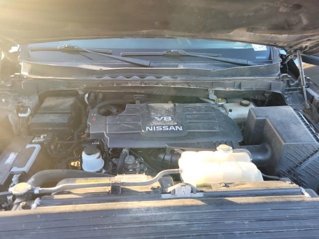 Used 2017 Nissan Titan SV image 25