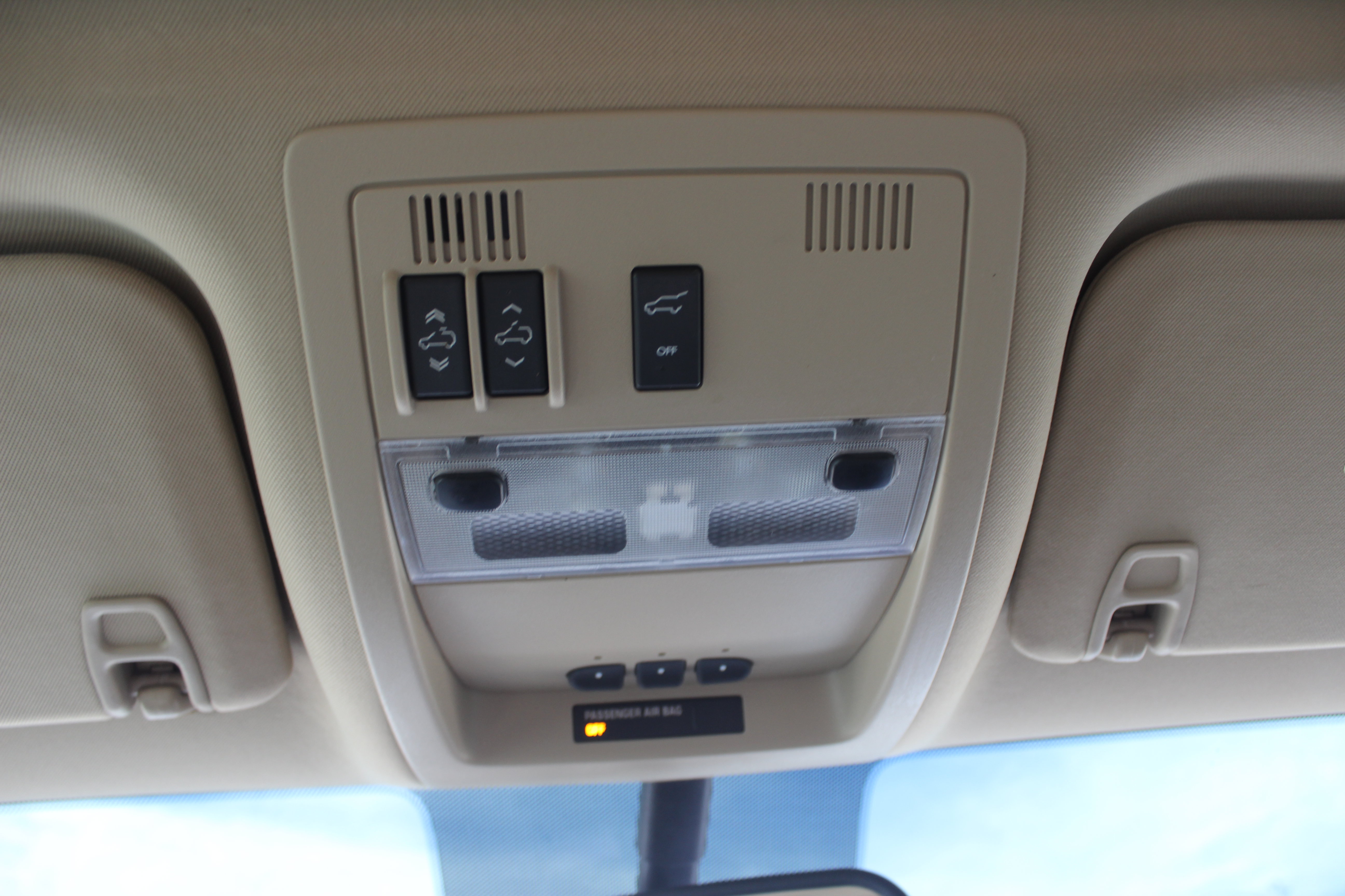 Used 2014 GMC Yukon Denali AWD/4WD image 9