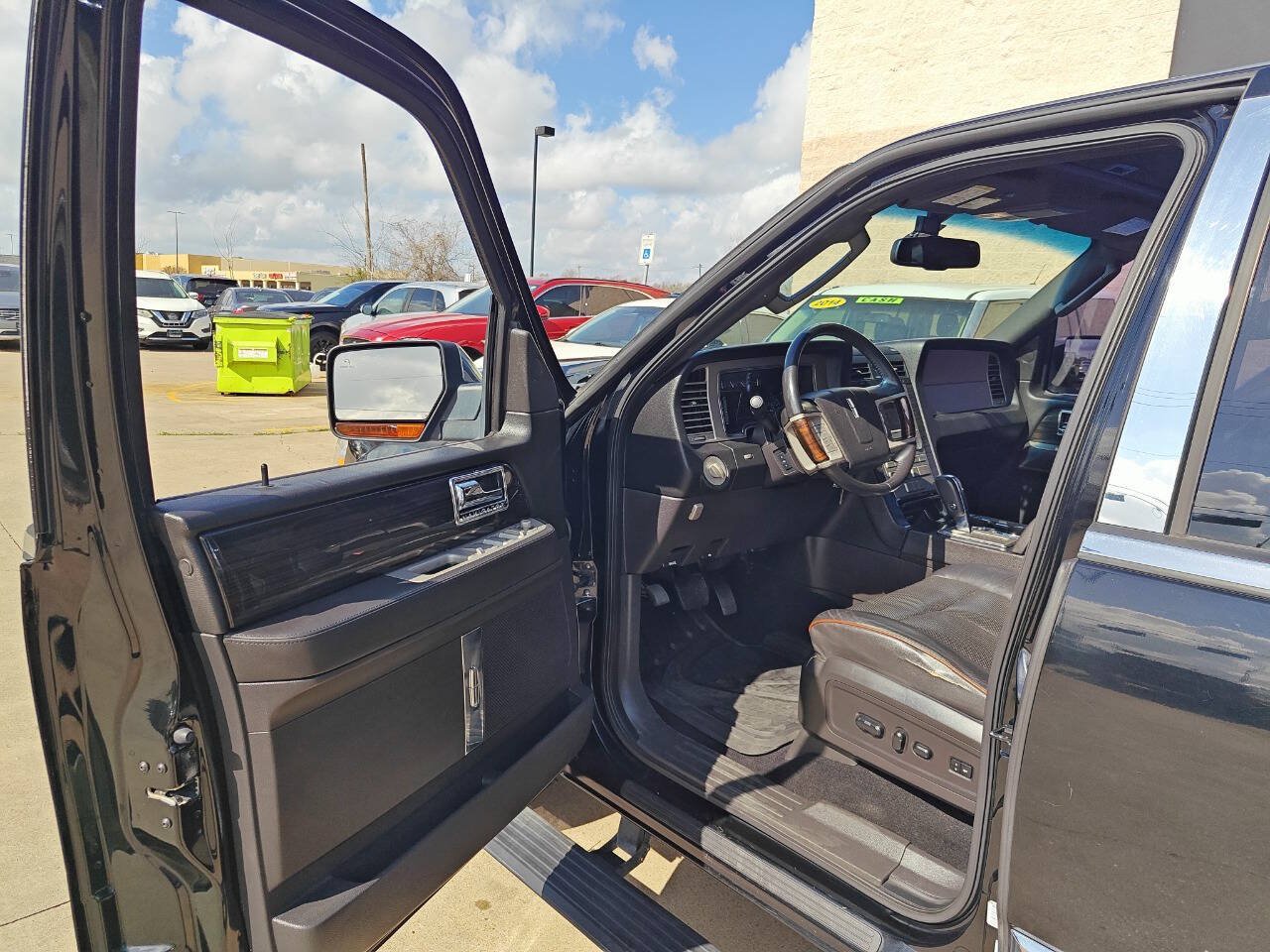 Used 2008 Lincoln Navigator L 4WD image 11