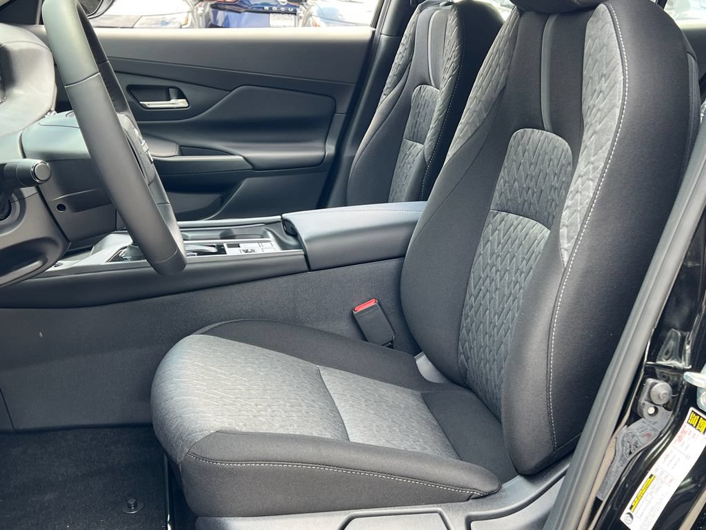 New 2026 Nissan Sentra SV w/ SV Convenience Package FWD image 6