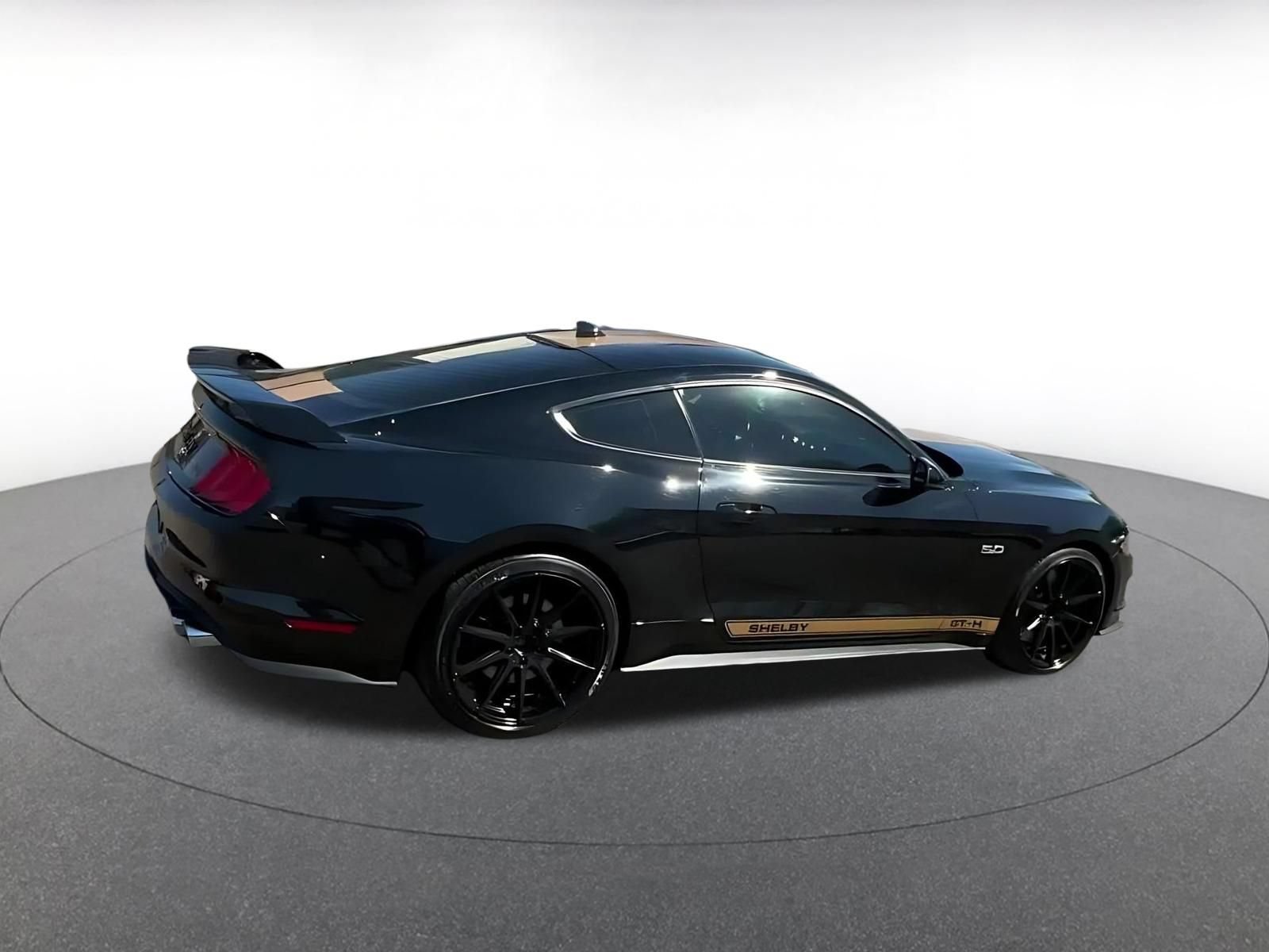 Used 2022 Ford Mustang GT Premium w/ GT Performance Package RWD image 14