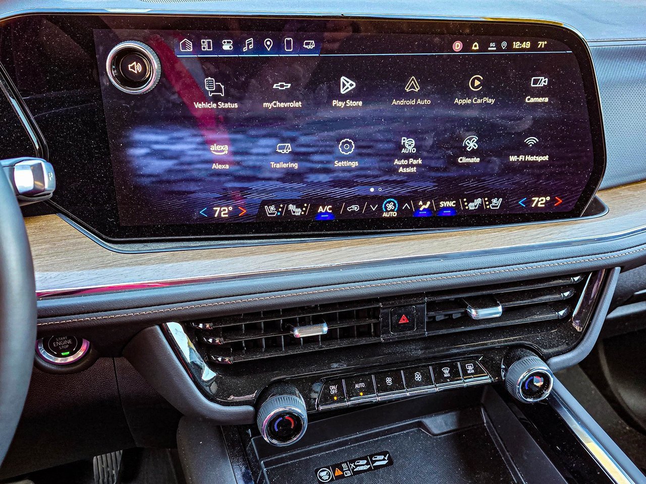 Used 2025 Chevrolet Tahoe High Country image 15