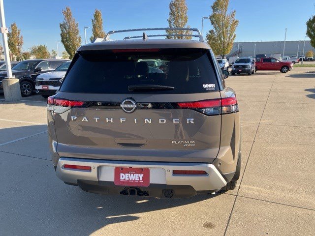 Used 2024 Nissan Pathfinder Platinum w/ Cargo Package image 7