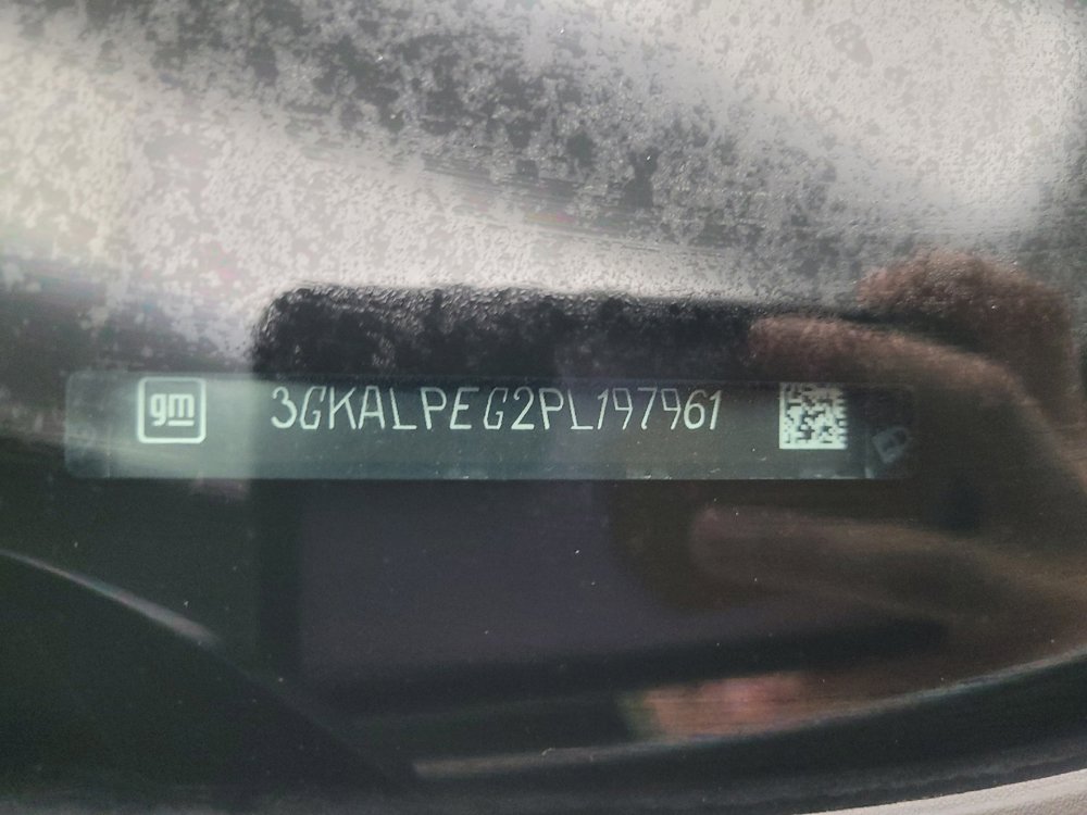 Used 2023 GMC Terrain SLT image 33