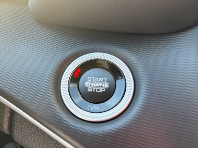 New 2025 Jeep Grand Cherokee Limited w/ Luxury Tech Group II image 19