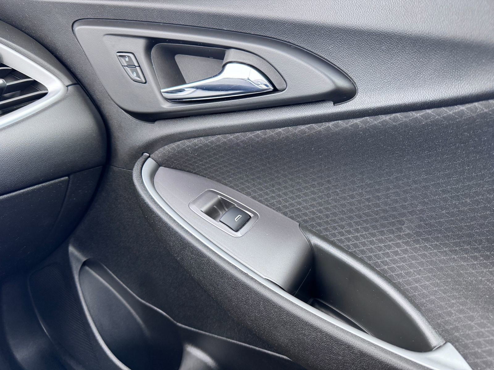 Used 2023 Chevrolet Malibu LT image 21