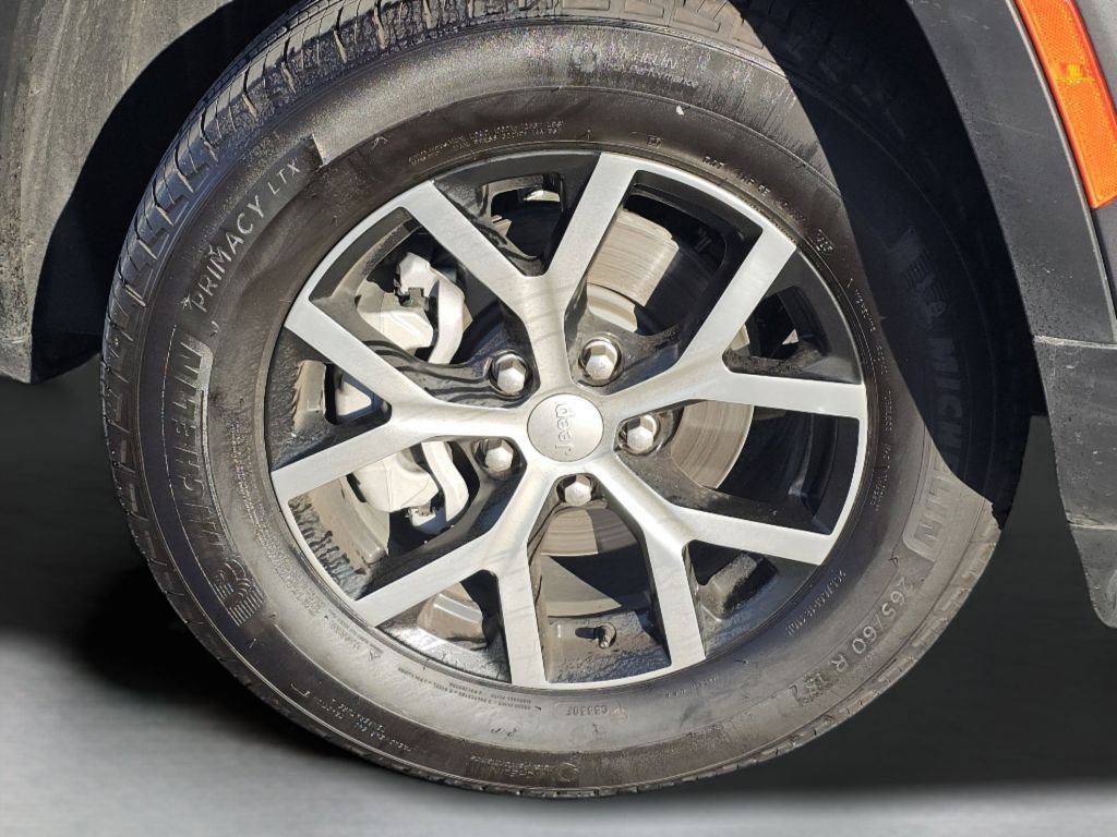 Used 2025 Jeep Grand Cherokee Limited w/ Luxury Tech Group II image 20