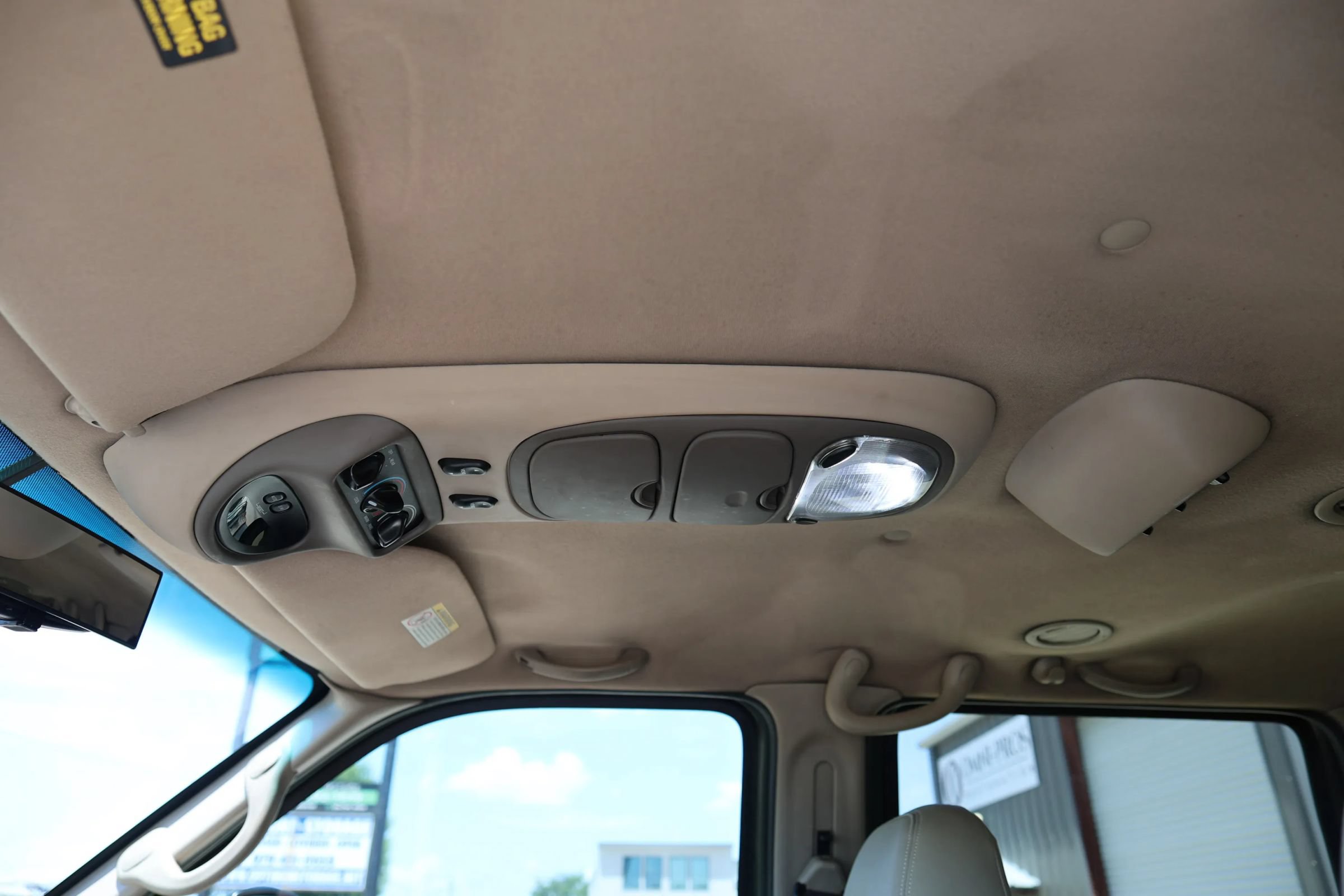 Used 2000 Ford Excursion Limited AWD/4WD image 26